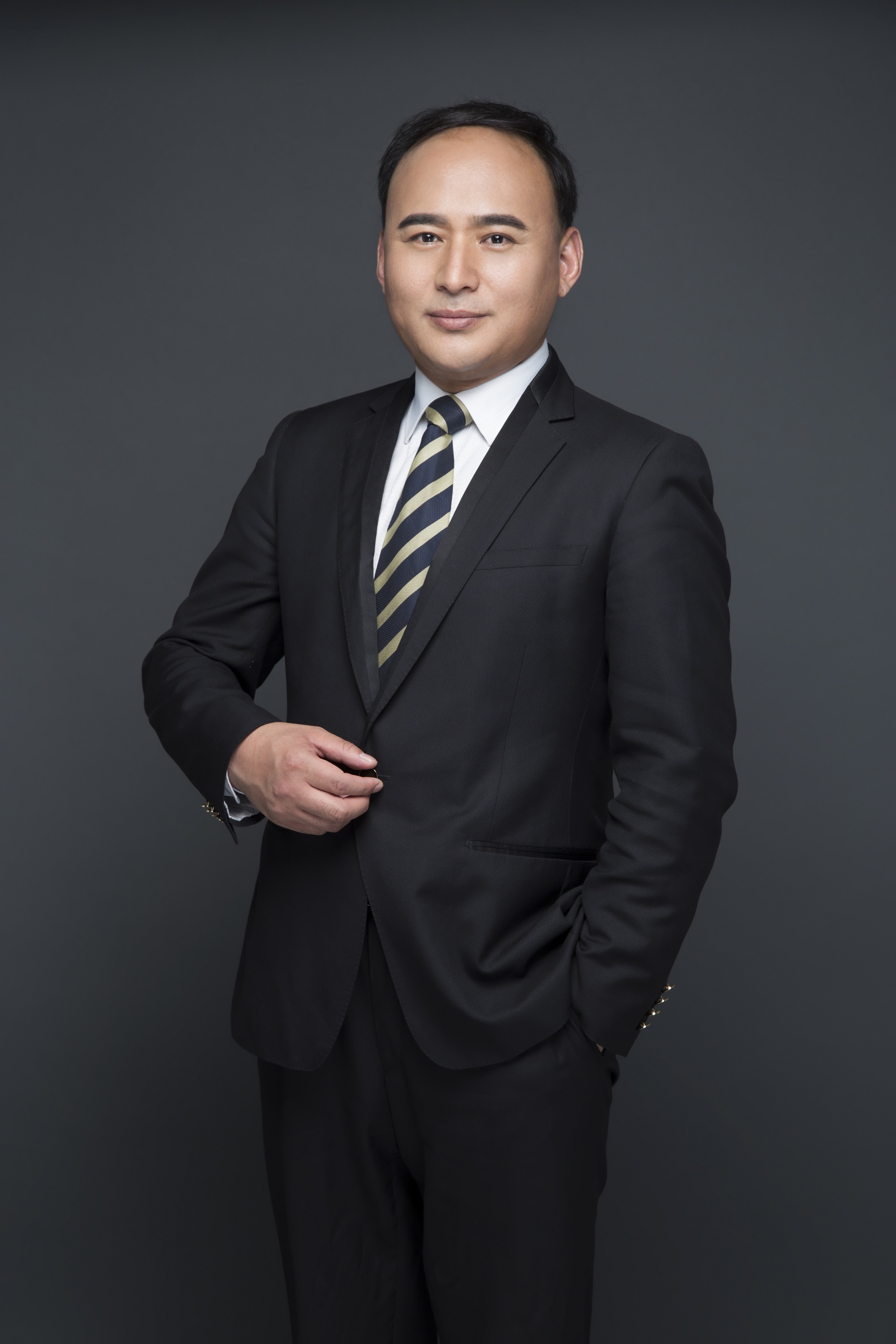 顾行舟 品牌视觉系统总监